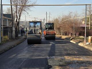 37,7 км отремонтированных дорог и современные тротуары: в Наурызбайском районе продолжается модернизация дорожной сети