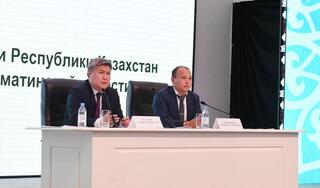 Вице-министр энергетики РК Алибек Жамауов провёл отчётную встречу с жителями Алматинской области