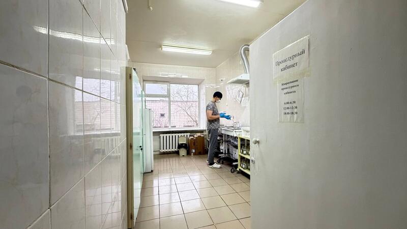 Аким области поручил усилить контроль за капитальным ремонтом Степногорской многопрофильной больницы