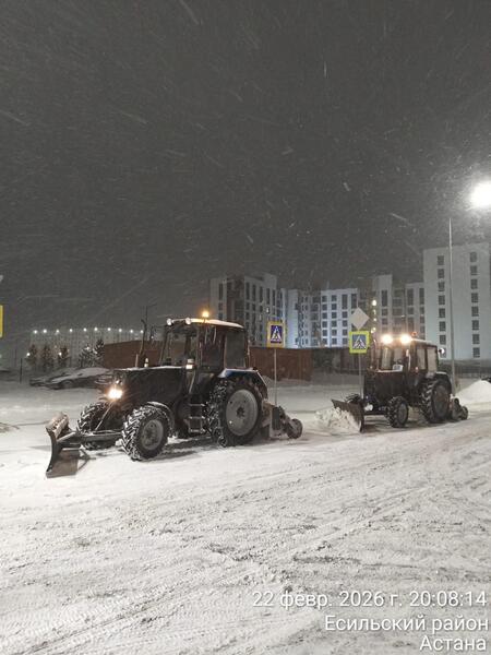 Более 1 600 единиц спецтехники задействовано в снегоуборочных работах в Астане