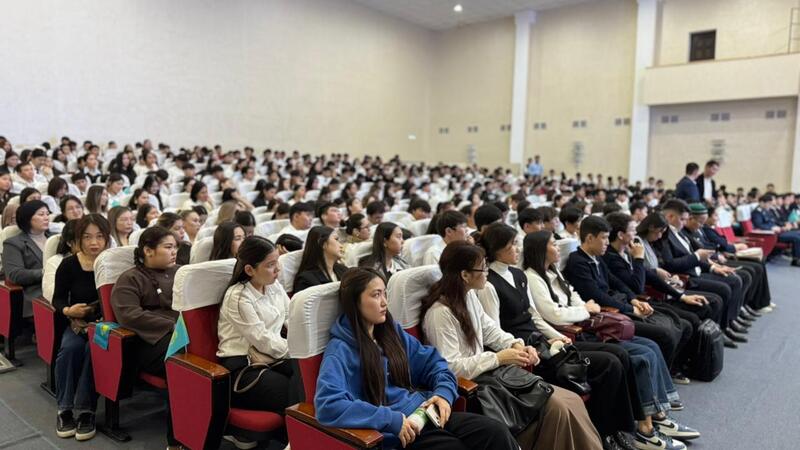В Актобе состоялся молодёжный форум «Одна Родина. Один Флаг. Одна Цель»