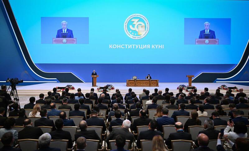 Президент Касым-Жомарт Токаев выступил на научно-практической конференции «Конституция и государственность: диалог права и будущего», посвященной 30-летию Конституции Республики Казахстан