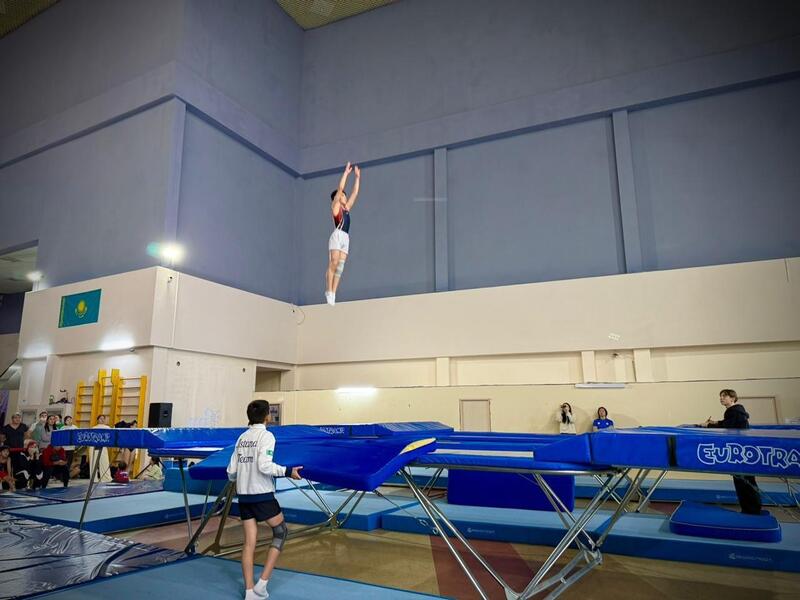 В Астане проходит Открытый городской чемпионат по гимнастике