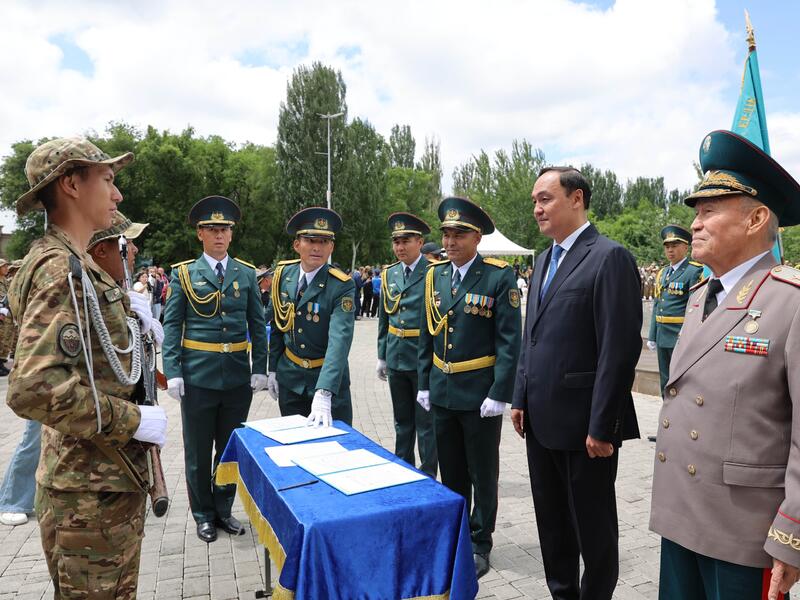 Новобранцы приняли военную присягу в Жамбылской области