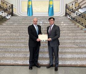 Посол Австралии в Казахстане вручил копии верительных грамот