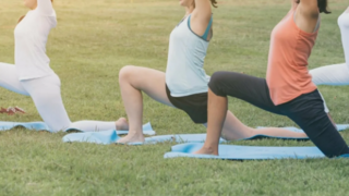 Бесплатные занятия йогой проходят в Караганде