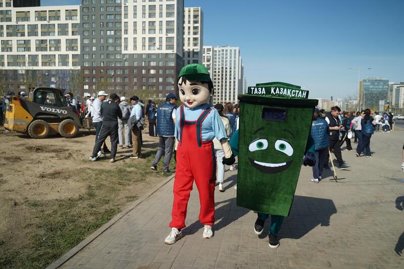 Актёры, музыканты и библиотекари объединились для чистоты столицы