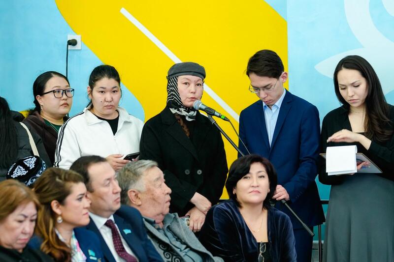 Аким Астаны встретился с жителями района Сарайшык