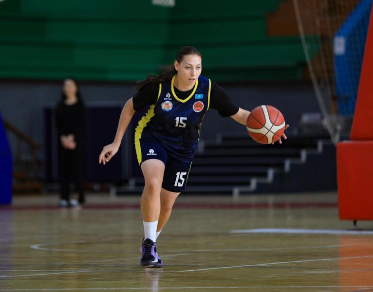 Международный тренер Йорик Майклс проводит семинар по баскетболу для актюбинских тренеров и спортсменов