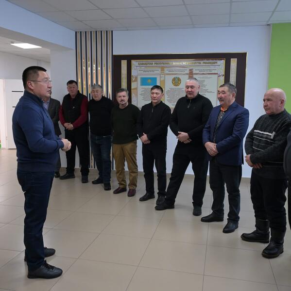 Аким Павлодарской области Асаин Байханов совершил рабочую поездку в Баянаульский район, где оценил ход реализации ключевых инфраструктурных, проектов
