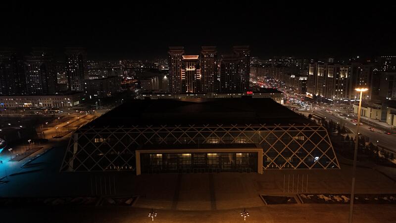 Более 50 объектов столицы поддержали акцию «Час Земли» и отключили подсветку