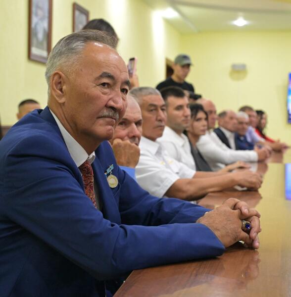 Асаин Байханов поздравил железнодорожников Павлодарской области с профессиональным праздником