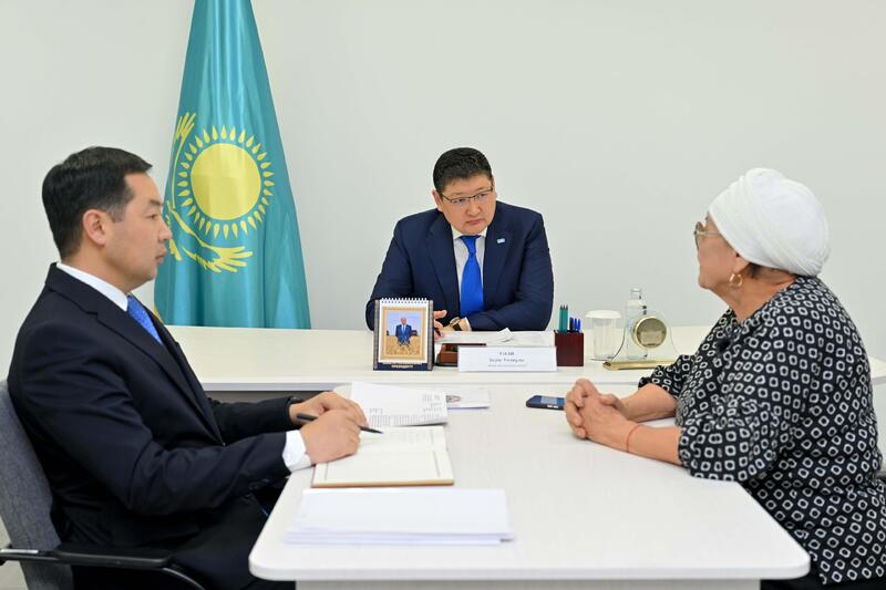 Глава региона принял граждан по личным вопросам