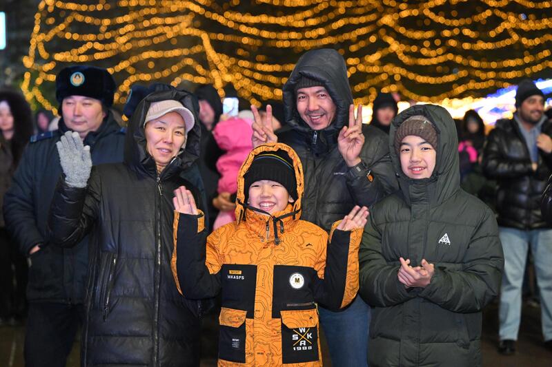 Аким области посетил праздничное мероприятие, посвященное Новому году