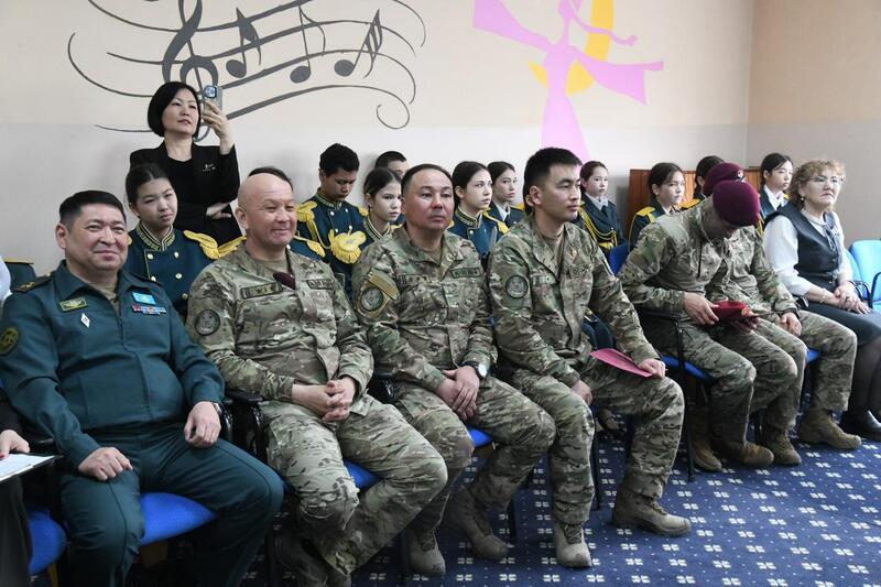 Столичная школа договорилась о сотрудничестве с войсковой частью Минобороны