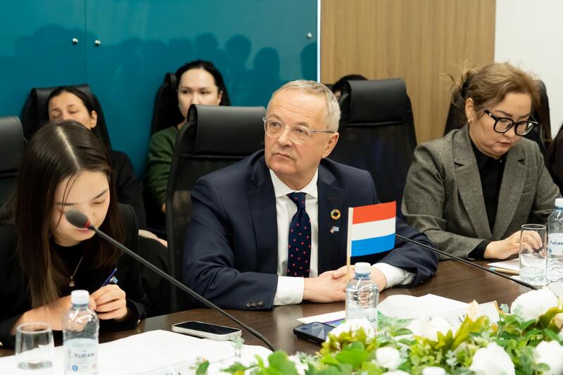 Роль женщин в устойчивом развитии сельского хозяйства обсудили в КазАТИУ