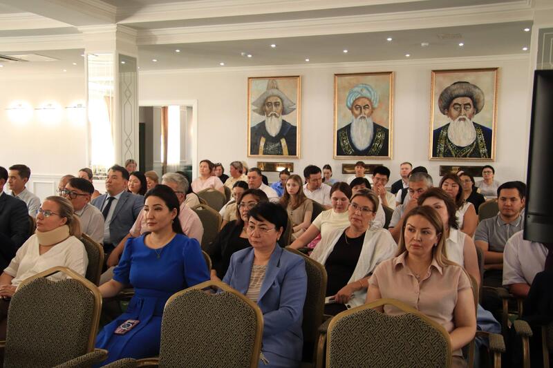 В Карагандинском областном суде состоялась выездная встреча с работниками судебной системы, организованная Высшим Судебным Советом