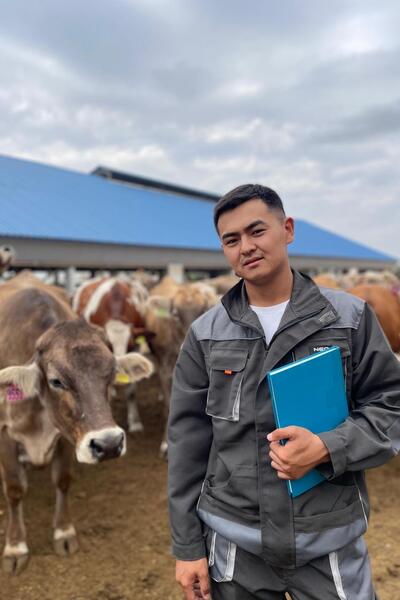 Жас фермер. Бауыржан Машанбаев: от мечты стать ветеринаром до признания лучшим молодым специалистом страны