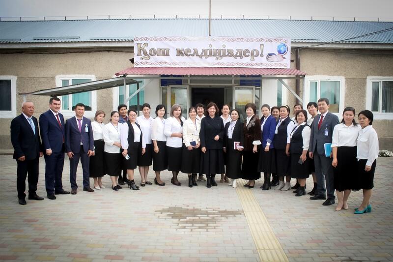 Наша задача — обеспечить детям качественное образование и доступ к передовым образовательным технологиям, создав равные условия школьной инфраструктуры в городах и селах — министр просвещения Жулдыз Сулейменова