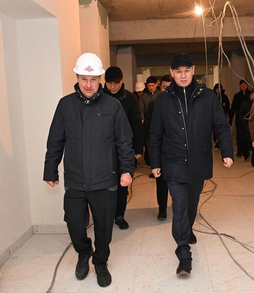 Аким Алматы проверил ход строительства ряда социальных объектов