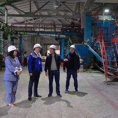 Аким области Асаин Байханов посетил ряд промышленных предприятий Павлодара и подробно ознакомился с их деятельностью