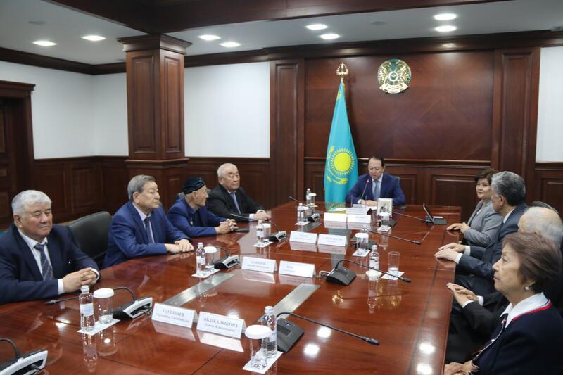 Коллеги провожают Бейбиткуль Каримову на новую должность