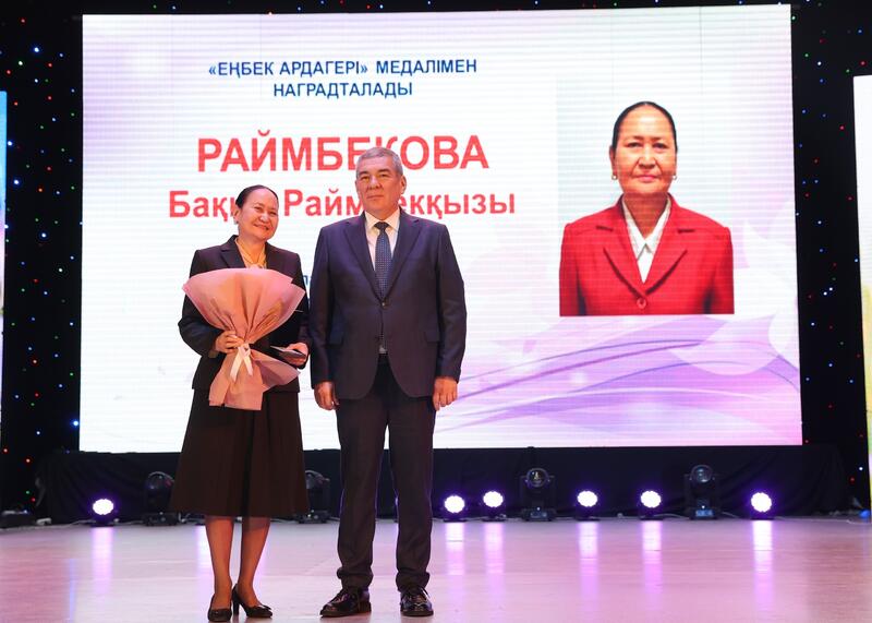 День учителя отметили в Жамбылской области