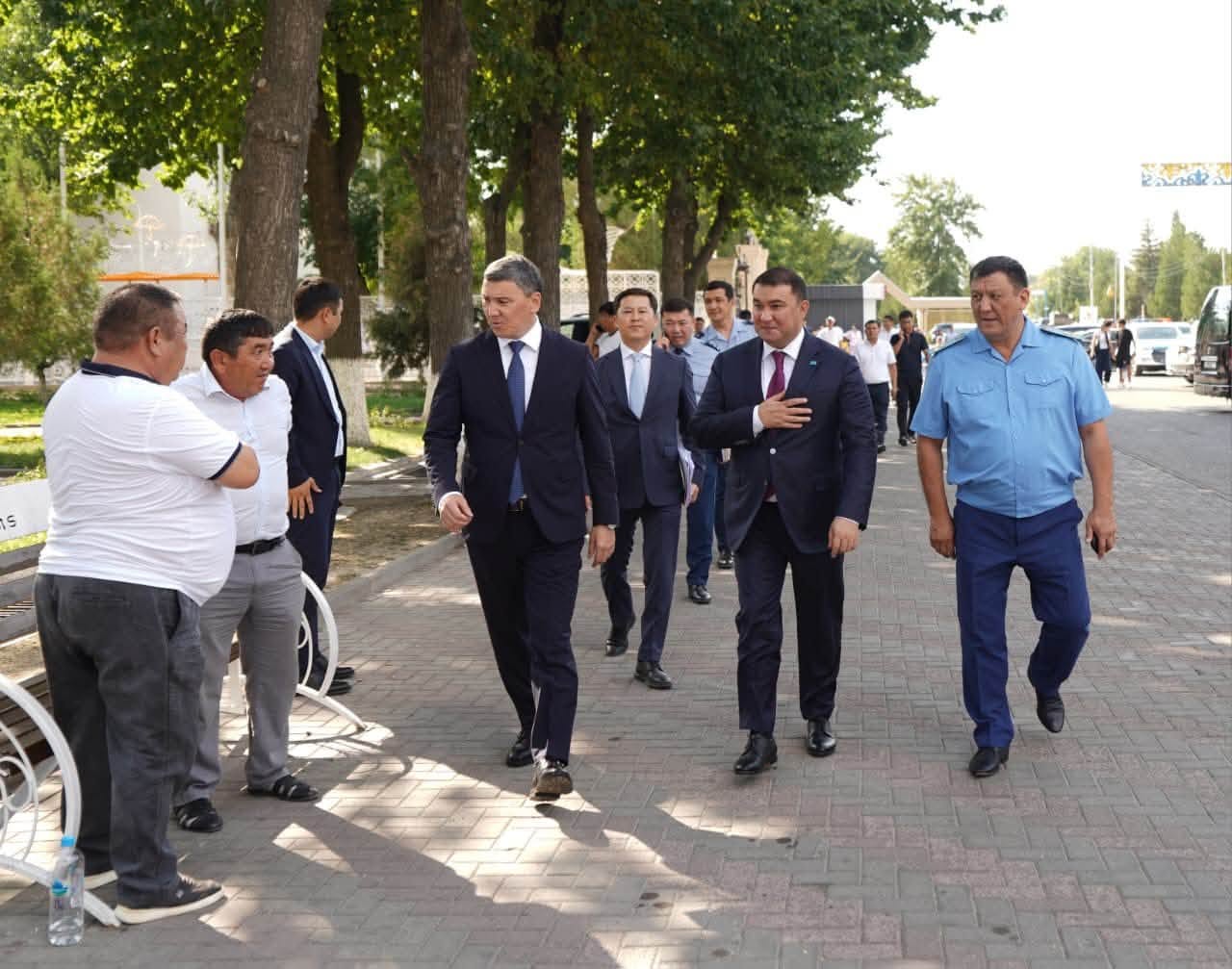ТУРКЕСТАН: В ТЮЛЬКУБАССКОМ РАЙОНЕ ОБНОВЛЕННЫЙ ДОМ ВЕТЕРАНОВ ПЕРЕДАН НА БЛАГО НАРОДА