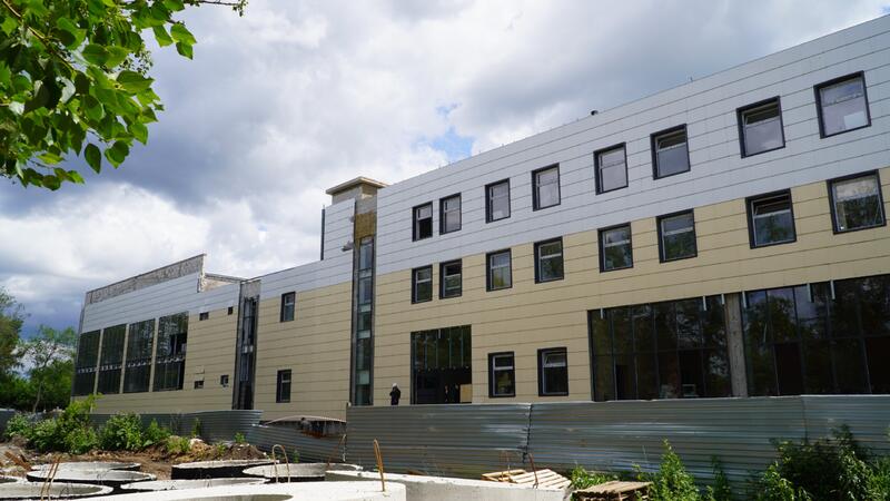 Аким области раскритиковал темпы строительства Дворца спорта в Щучинске