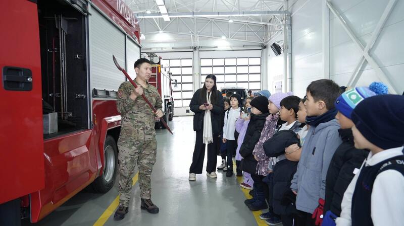 Формируя культуру безопасности: спасатели МЧС проводят уроки и дни открытых дверей