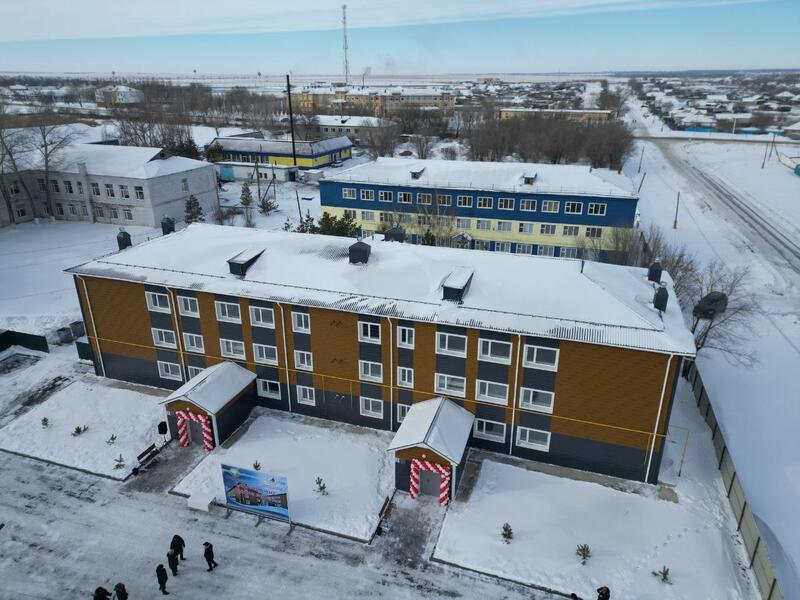 В Аулиеколе новосёлам вручили ключи от новых квартир