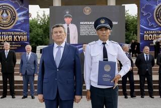 Полицейским Северо-Казахстанской области вручили ключи от 100 новых служебных автомобилей