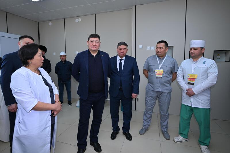 В Центральной районной больнице Аксуатского района проводится капитальный ремонт