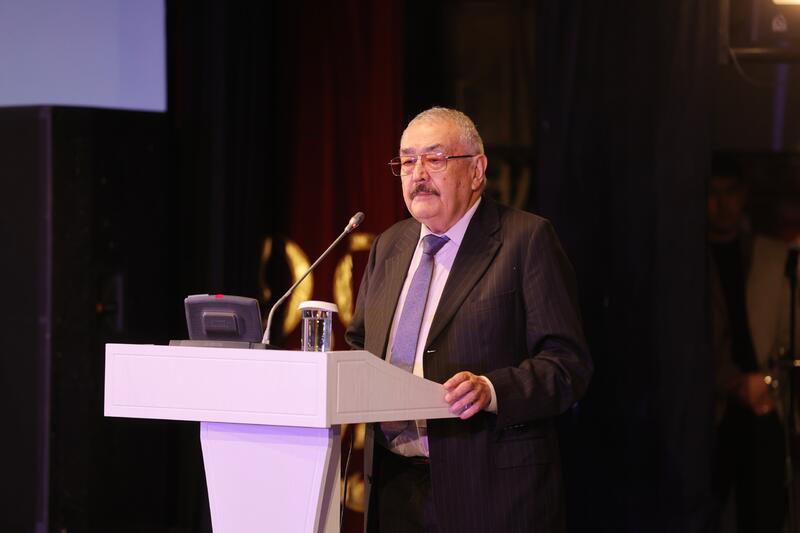 Аким Жамбылской области поздравил писателя и драматурга Елена Алимжана с 80-летием