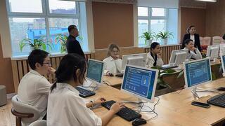 «Закон и порядок»: игру по финансовой безопасности «Qarzhy Saqshysy» проводят среди столичных школьников