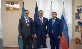 Министры науки и высшего образования Казахстана и России обсудили развитие образовательного партнерства