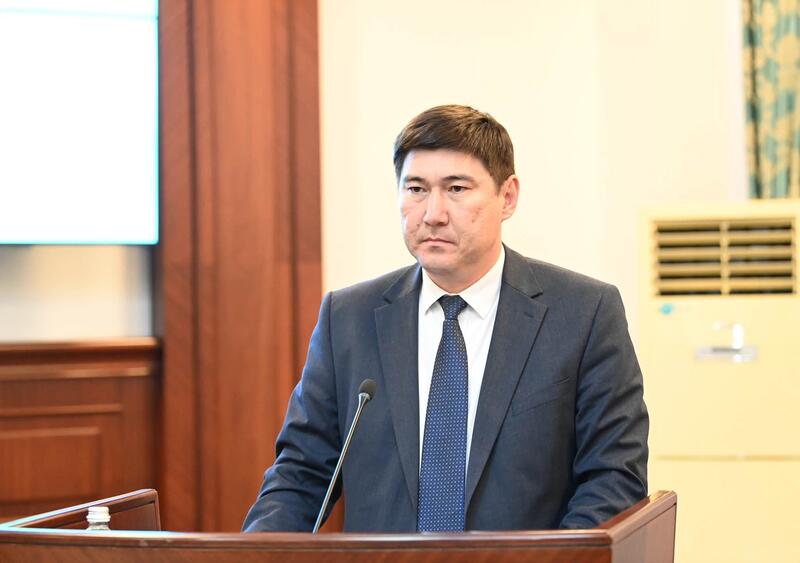Облыстық мәслихаттың кезектен тыс сессиясы өтті