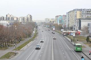 В Алматы по улице Момышулы ограничат движение из-за строительства ЛРТ