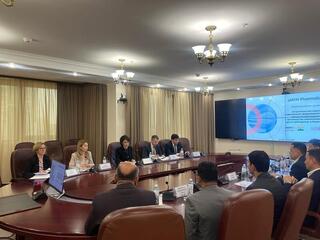 ГЛАВА МИНЗДРАВА ПРОВЕЛА ВСТРЕЧУ ПО ВОПРОСАМ РАЗВИТИЯ ФАРМПРОИЗВОДСТВА