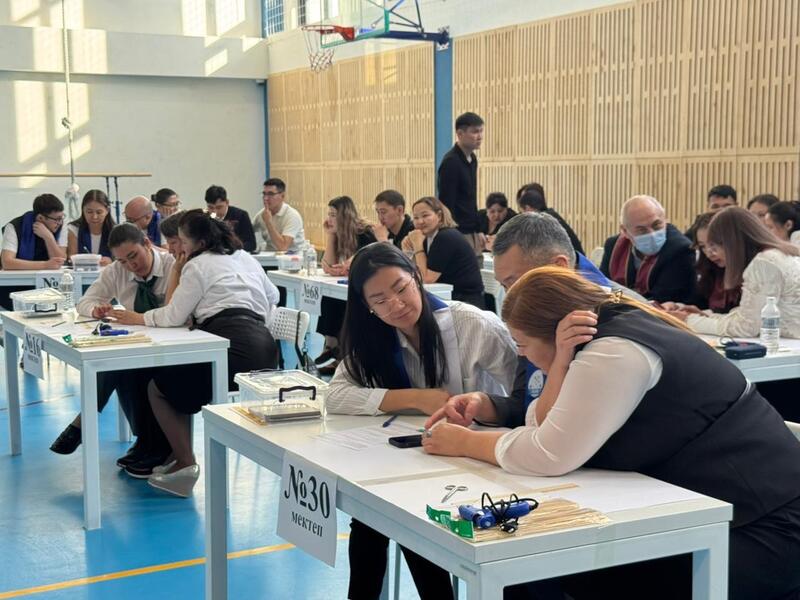 Второй этап городской STEM-олимпиады для учителей провели в Астане
