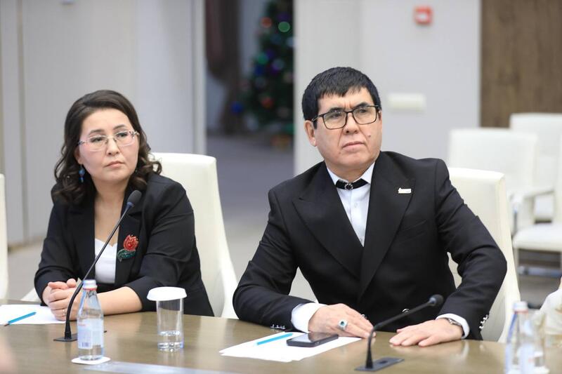 В Актобе писателям вручили грант «Қазына»