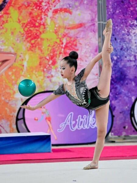 Столичные гимнастки завоевали 11 золотых медалей на чемпионате в Таразе