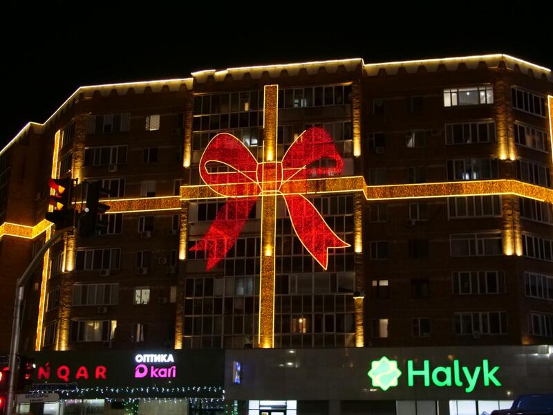 Сквер на месте пустыря и десятки тысяч новых деревьев появились в столичном районе Байконыр в 2025 году