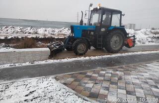 В Астане выпал снег. В уборке задействованы сотни дорожных рабочих и техники