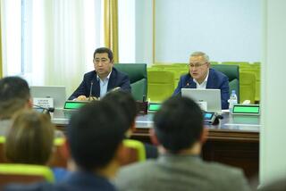 Министр сельского хозяйства обсудил проблемные вопросы фермеров Жетысу