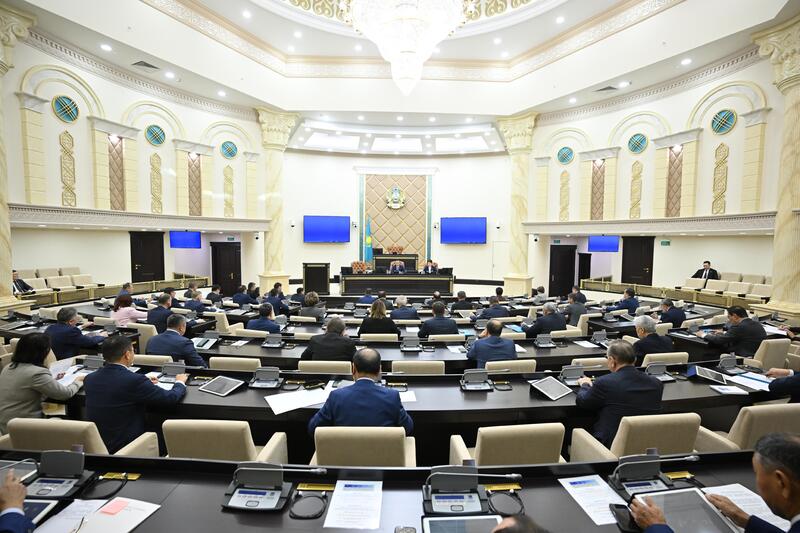 Закон по вопросам регулирования электронной торговли одобрил Сенат