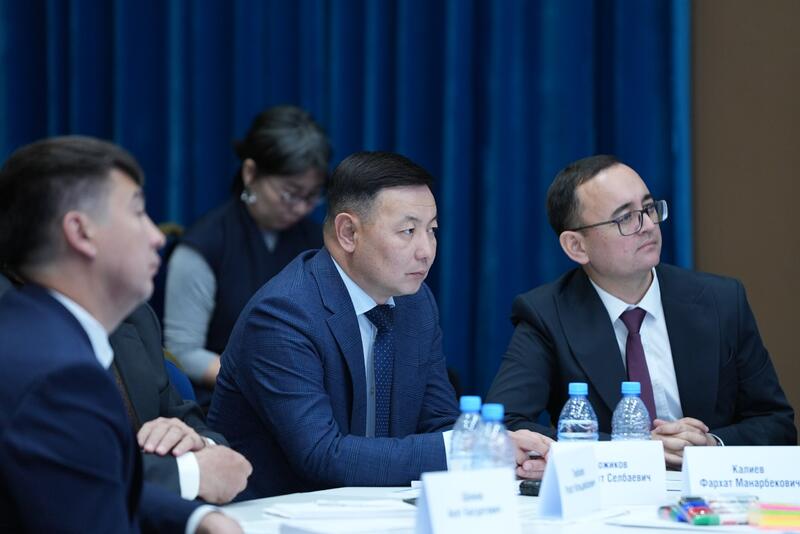 Председатель АДГС провел мотивационную лекцию для госслужащих корпуса «А»