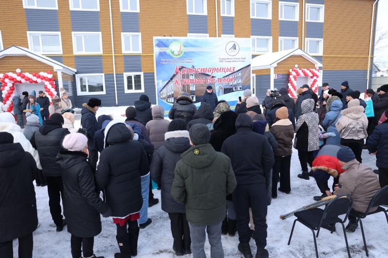 В Аулиеколе новосёлам вручили ключи от новых квартир