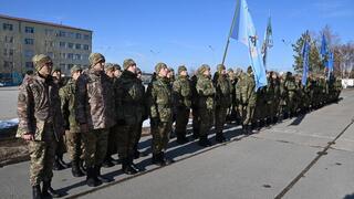 «Алаш! Әруақ! Абылай!» — казахские военные традиции ожили на Дне батыров в Караганде