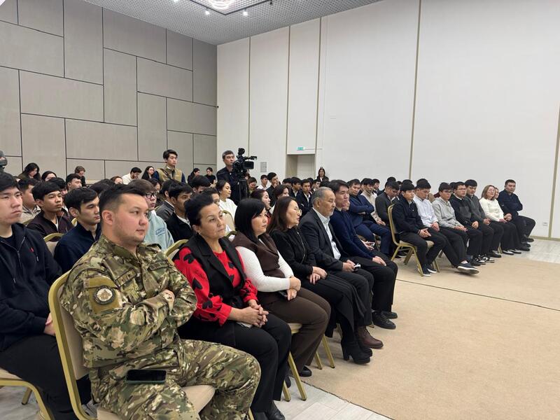 В рамках Всемирного дня выборов состоялась встреча депутатов маслихотв с молодежью